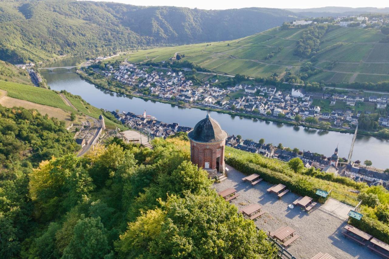 Haus Moselwelt - Tilda Apartment Zell an der Mosel Exterior photo